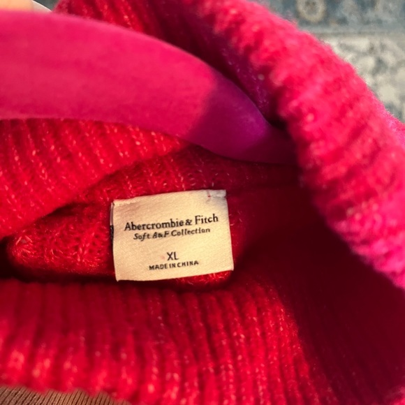 A&F Sweater - Picture 3 of 3